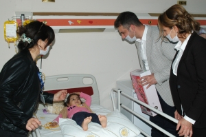 Büyükşehir Belediyesi Lösemili Çocukları Unutmadı