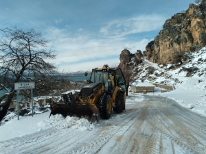 Kırsalda kardan kapanan 474 kilometre yol ulaşıma açıldı