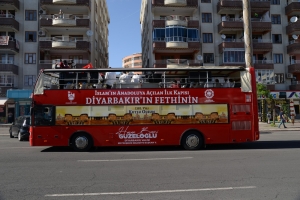 Büyükşehir Belediyesi Diyarbakır’ın fethini ilahi dinletileri ile kutladı