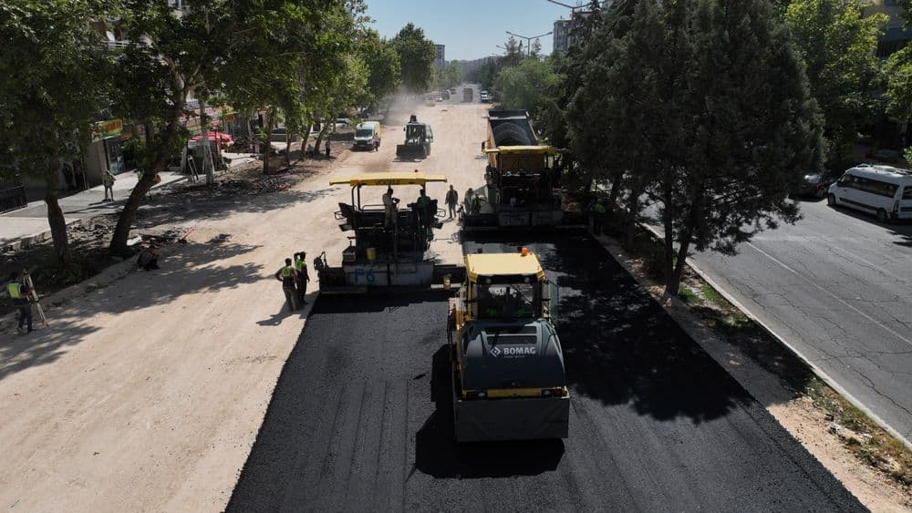Fırat Bulvarı’nın ikinci etabında asfalt serimi başladı