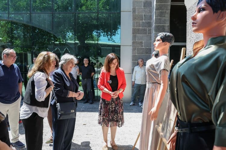 ‘Kumaşın Hafızası’ sergisi açıldı 4