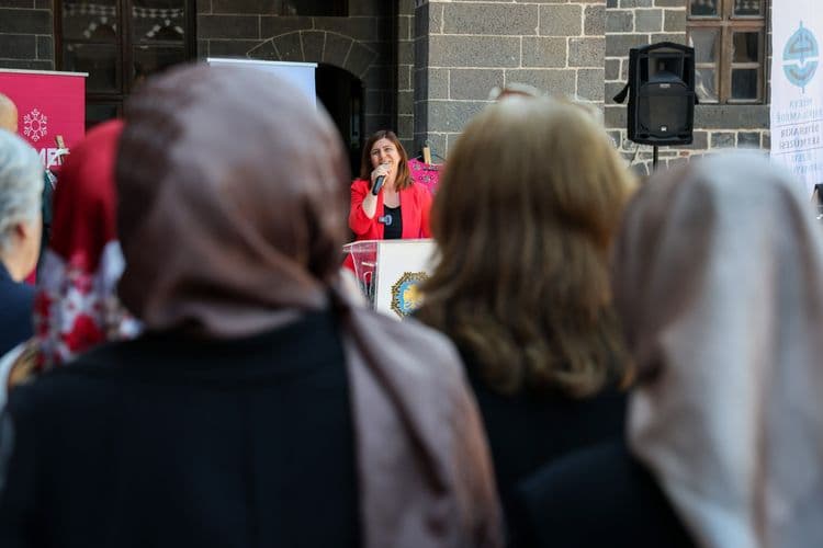 ‘Kumaşın Hafızası’ sergisi açıldı 10