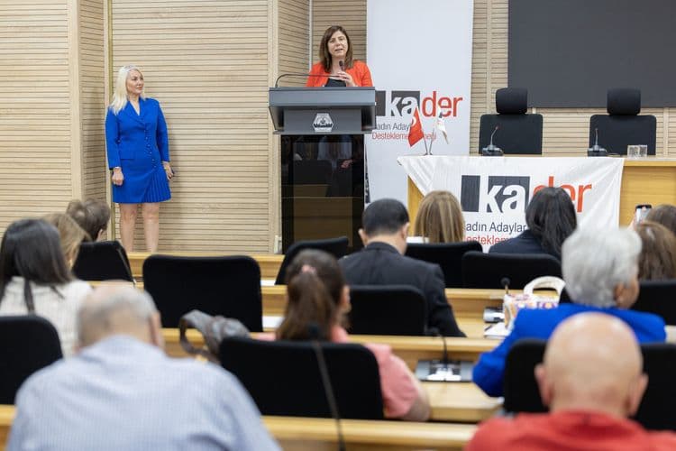  Eşbaşkan Bucak: Kadın temsiliyetini artırmak için birlikte mücadele edeceğiz 6