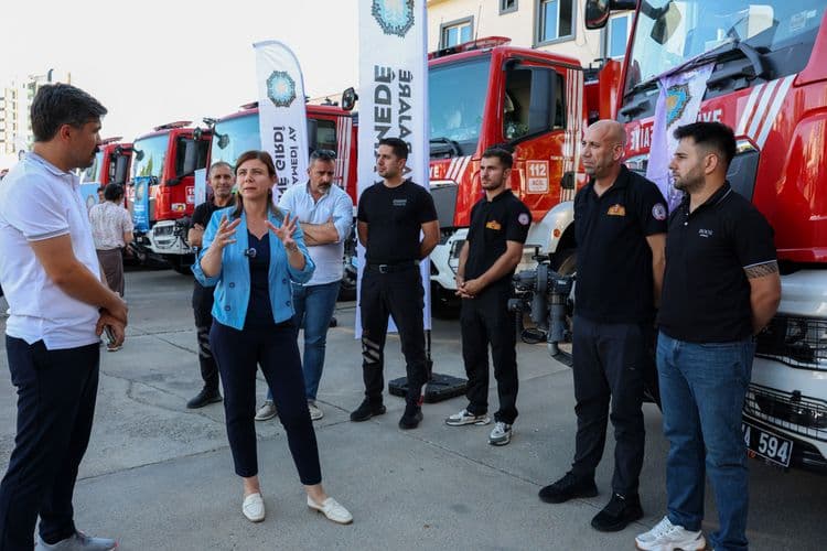 İtfaiye filosuna 20 yeni araç: Halk için yatırımlara devam edeceğiz 6
