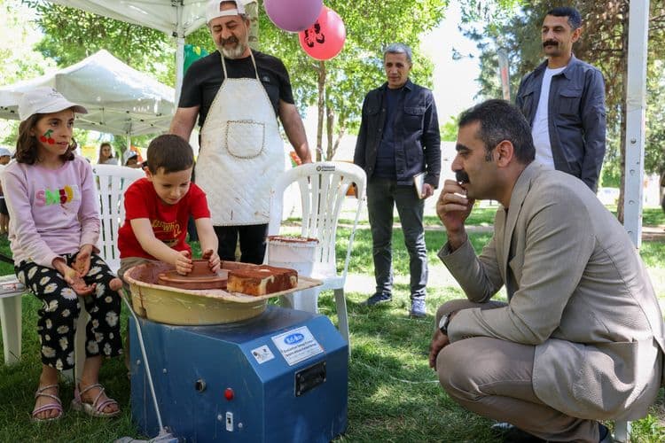 Kürt Dil Bayramı etkinliğinde çocuklar doyasıya eğlendi 3