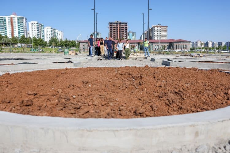 Eşbaşkan Bucak ekolojik üretim ve tarım projelerini yerinde inceledi 5