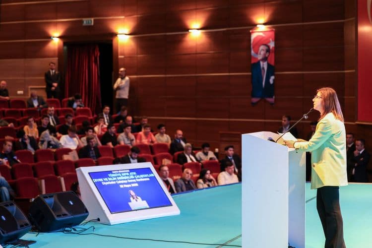 Eşbaşkan Bucak: İklim krizinde çözüm yerelden kurulmalı 5