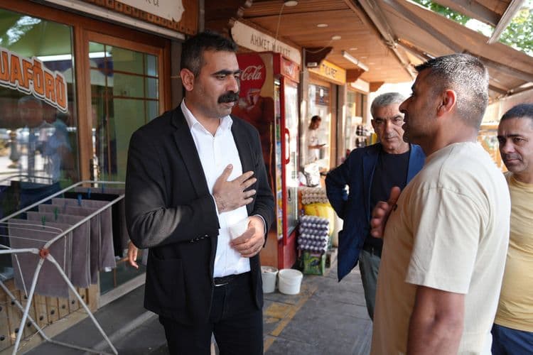 Eşbaşkanlardan Gazi Caddesi esnafına ziyaret: Ortak yaşam alanları korunmalı 10