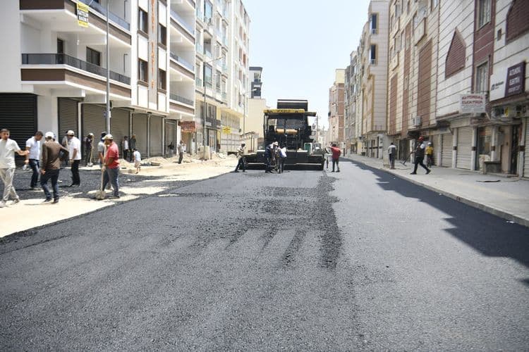 Bismil’de ulaşımı güçlendiren asfalt çalışması