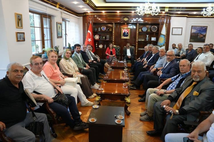 Uluslararası Basın Konfederasyonundan Eşbaşkanlara ziyaret 1