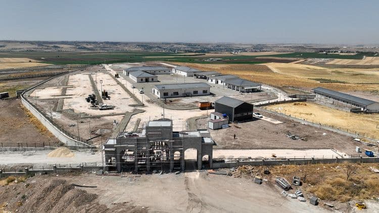Bağıvar’da yeni mezarlık tamamlanıyor