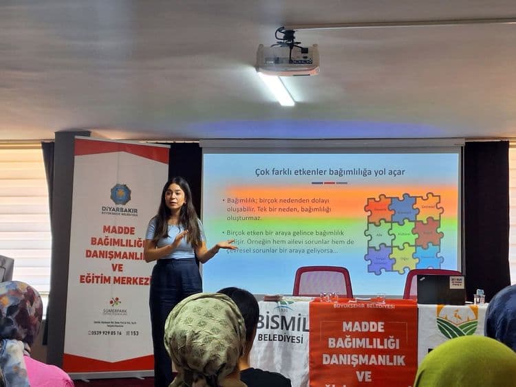 Bismil'de bağımlılıkla mücadele eğitimi düzenlendi 2