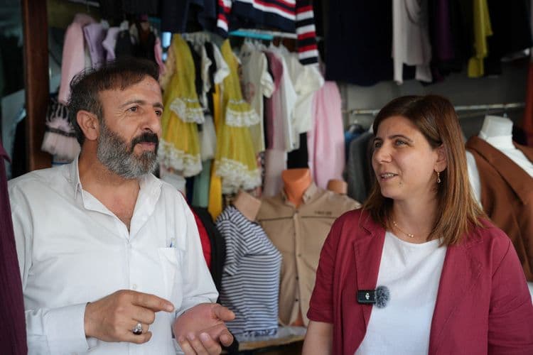 Eşbaşkanlardan Gazi Caddesi esnafına ziyaret: Ortak yaşam alanları korunmalı 1