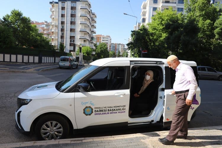 Kanser hastalarına tedavi sürecinde güvenli ulaşım desteği 2