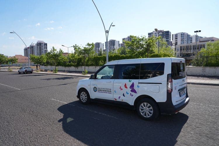 Kanser hastalarına tedavi sürecinde güvenli ulaşım desteği 3