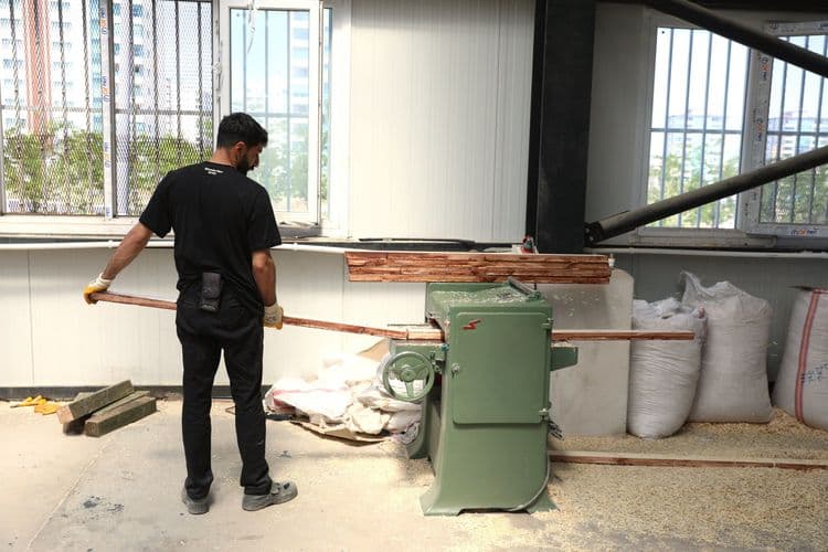 Büyükşehir Belediyesi, kent mobilyalarını kendi imkânlarıyla üretecek 2