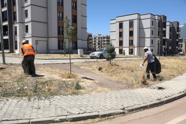 Oğlaklı Mahallesi’nde kapsamlı temizlik çalışması yapıldı 5