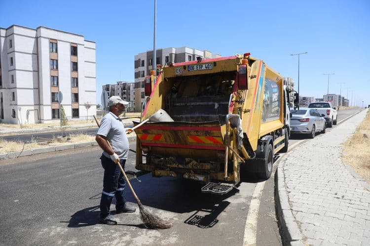 Oğlaklı Mahallesi’nde kapsamlı temizlik çalışması yapıldı 8