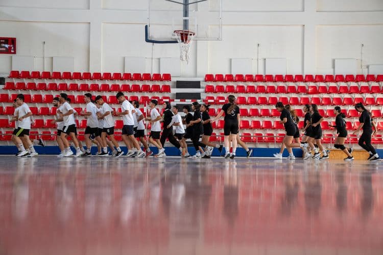 Eşbaşkan Hatun’dan sınava hazırlanan genç sporculara moral ziyareti 8