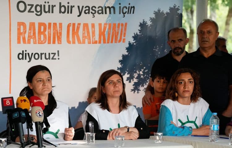 Eşbaşkan Bucak, bağımlılığa karşı başlatılan kampanyaya destek verdi 3