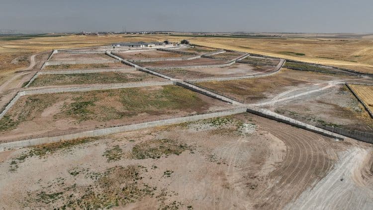 Bağıvar’da yeni mezarlık tamamlanıyor 4
