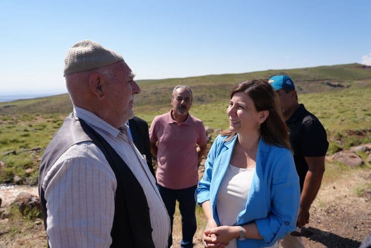 Karacadağ’da yurttaşlarla doğrudan temas, sorunlara yerinde çözüm arayışı 21