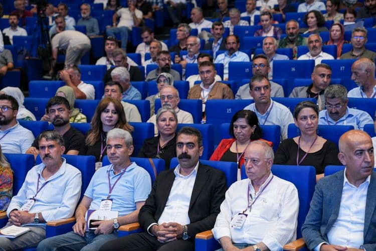 Eşbaşkan Hatun: Kürtçe yaşamın her alanında hak ettiği statüye kavuşmalı 3