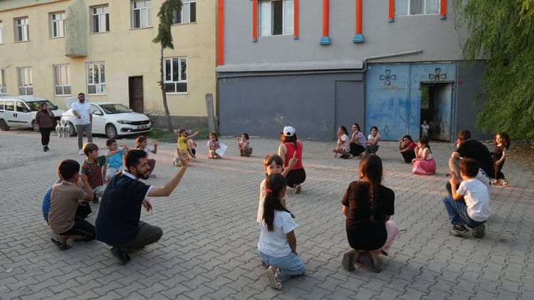 DBB’den yerinde kültür-sanat etkinliği: Gezici Müzik Atölyesi 12