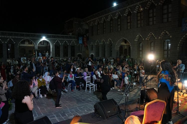 Toplumsal Barış ve Özgürlük Forumu çok dilli konserle sona erdi 10