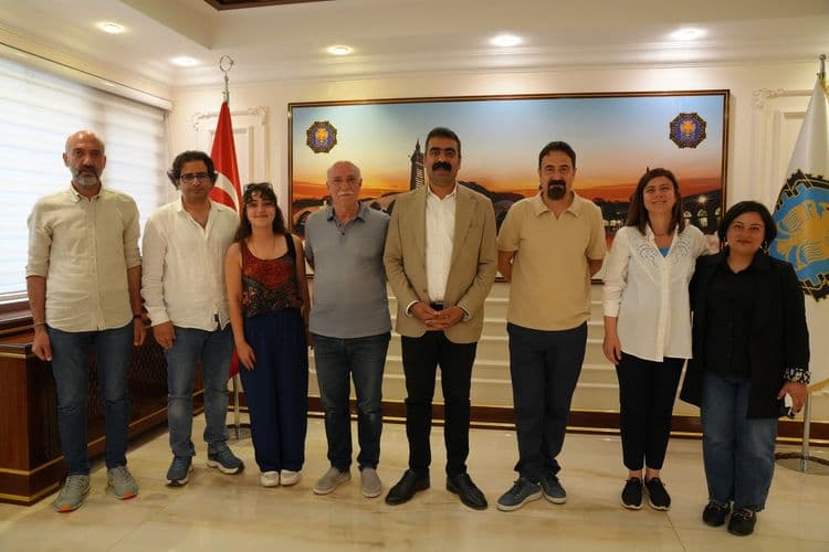 Sanatçı Mikail Aslan’dan Eşbaşkanlara ziyaret 2