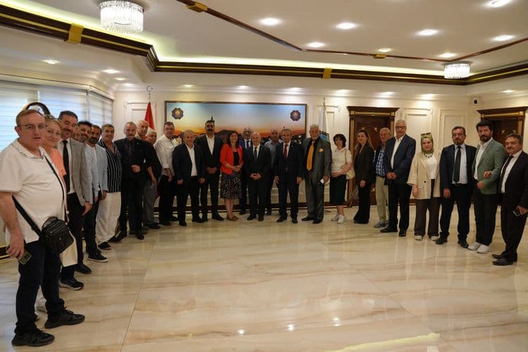 Uluslararası Basın Konfederasyonundan Eşbaşkanlara ziyaret 4