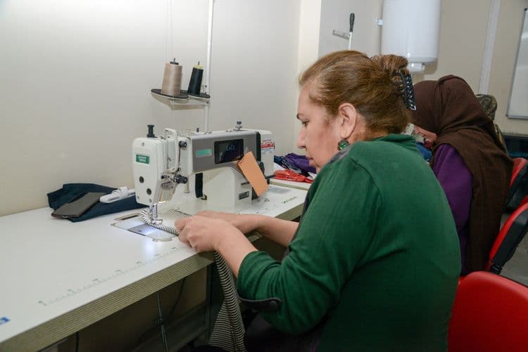 Tekstil Atölyesinde öğrenip tasarlıyorlar   Sürükle 5