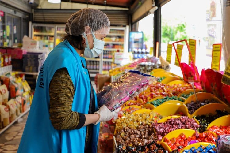 Bayram öncesi tatlı, şekerleme ve marketlere gıda denetimi 2