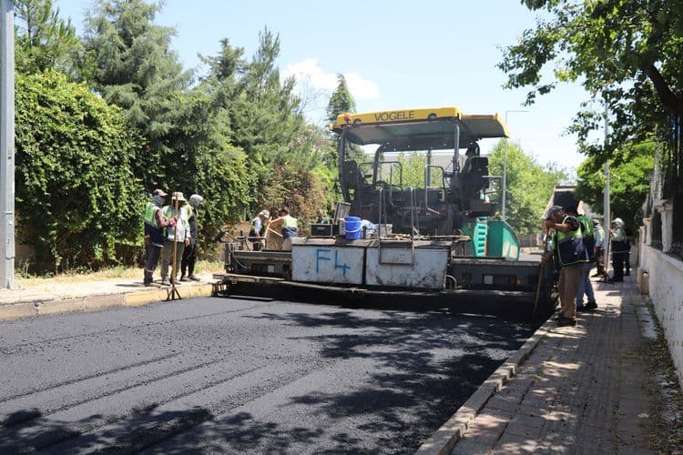 Bağcılar Mahallesi’nin yolları yenileniyor: 24 bin 500 ton asfalt serilecek 12