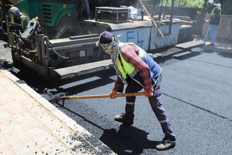 Bağcılar Mahallesi’nin yolları yenileniyor: 24 bin 500 ton asfalt serilecek 16