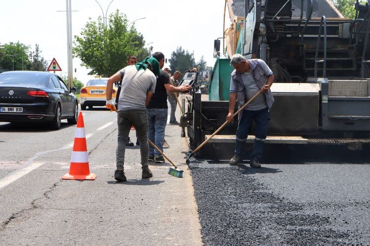 Yol bakım ekipleri sahada çalışmalarını sürdürüyor 8