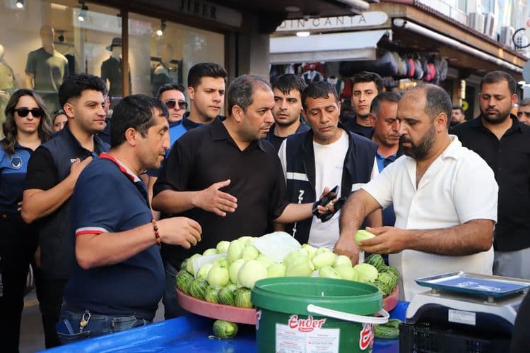 Zabıta ekiplerinden Sur'da kaldırım işgali denetimi 4