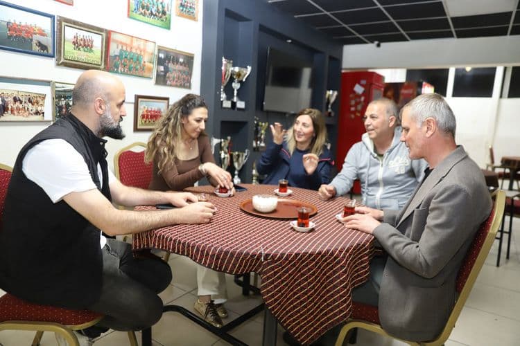 Bayram öncesi yurttaşlara evde mobil berber hizmeti 7