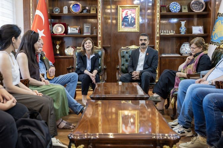 Sanatçılar ve panelistler DBB’yi ziyaret etti 5