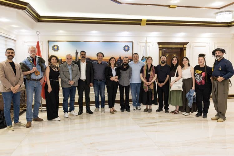 Sanatçılar ve panelistler DBB’yi ziyaret etti 7
