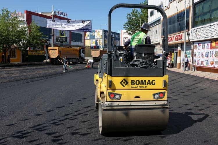 Eşbaşkanlar asfalt sezonunun startını verdi 19