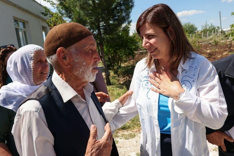 Eşbaşkan Bucak, Güneştepe Mahallesi’nde yurttaşlarla buluştu 11