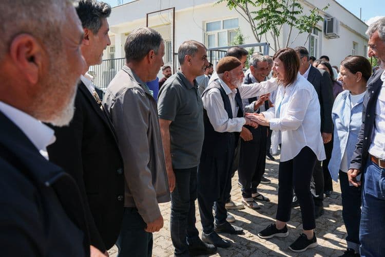 Eşbaşkan Bucak, Güneştepe Mahallesi’nde yurttaşlarla buluştu 15
