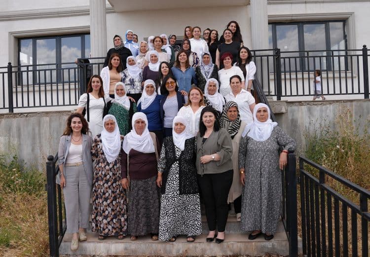 Eşbaşkanlar Kocaköy’de kadınların taleplerini dinledi 1