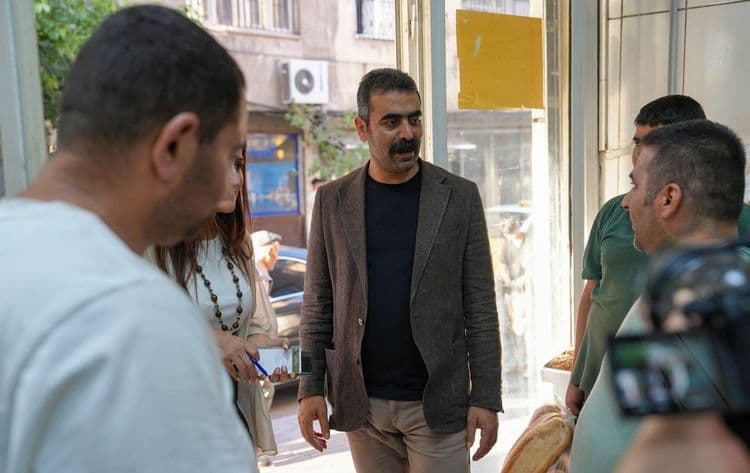 Eşbaşkanlar Bağlar esnafını dinledi: Tüm imkanları seferber edeceğiz 19