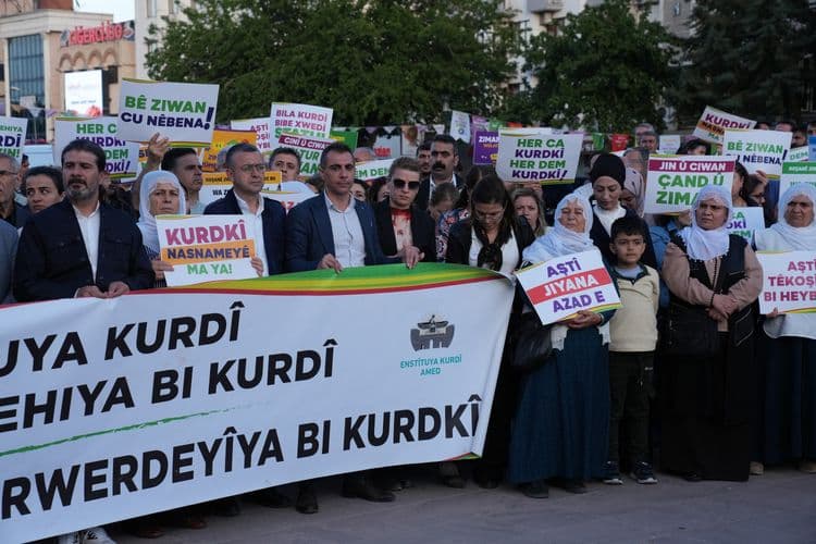 Eşbaşkan Hatun, Kürt Dil Bayramı açıklamasına katıldı 4