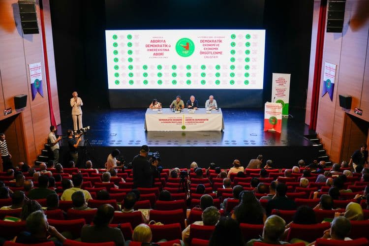 Eşbaşkanlar, Demokratik Ekonomi ve Ekonomik Örgütlenme Çalıştayı'na katıldı 4