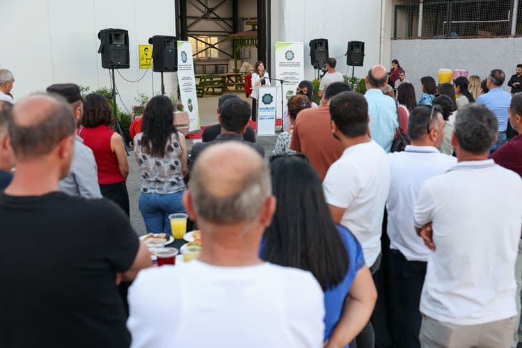 Kent Mobilyaları Atölyesi hizmete açıldı 4