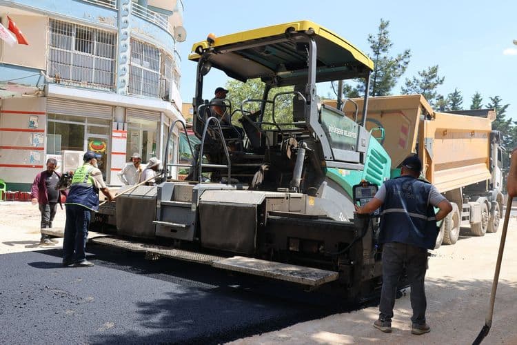 Silvan’da selden zarar gören cadde yenileniyor 4
