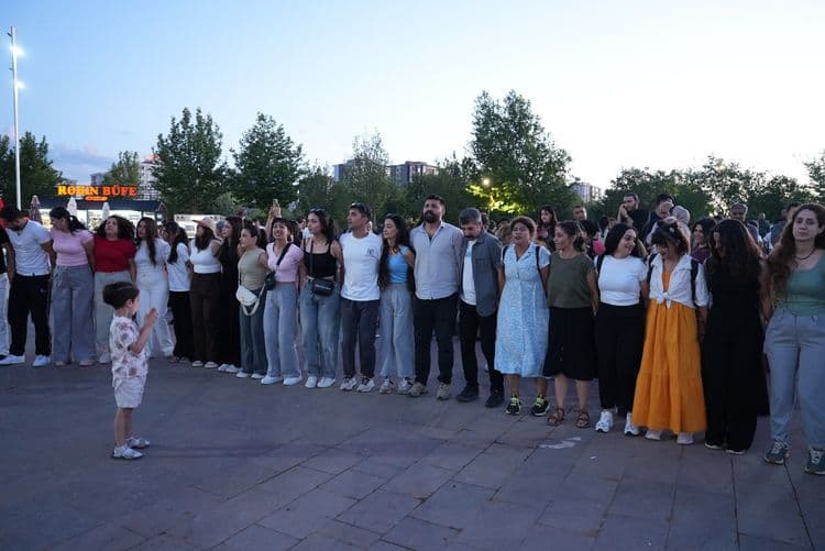 Eşbaşkanlar, Gençlik, Spor ve Kültür Buluşmasına katıldı 5